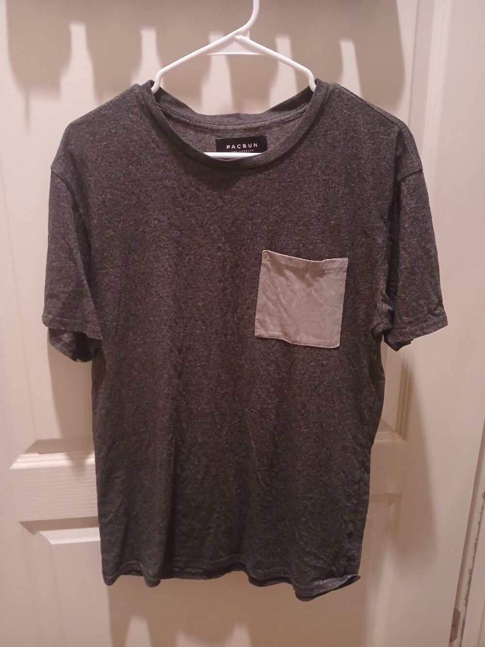 144 PacSun Charcoal Gray Heathered Pocket T-Shirt Contrast Tan Pocket S